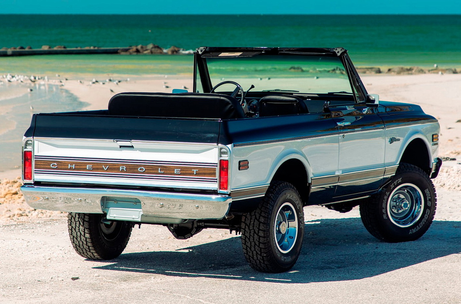 Посмотрите на идеальный 49-летний Chevrolet Blazer с мотором от Corvette