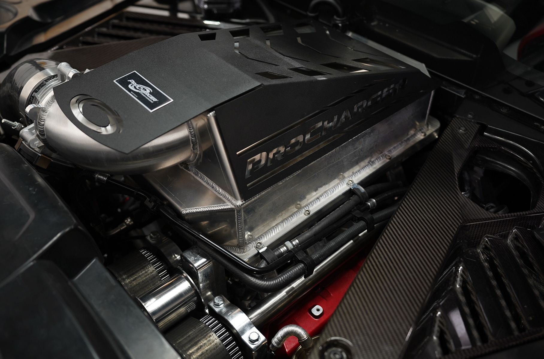 Для нового Chevrolet Corvette C8 разработан приводный нагнетатель