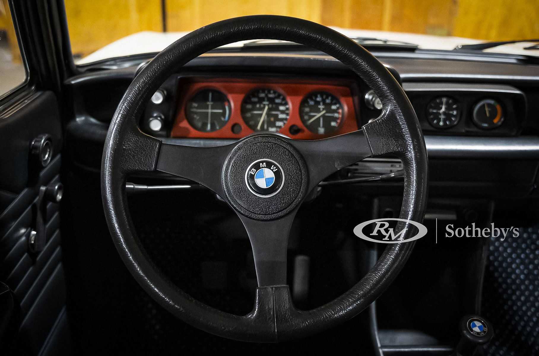 Редкий 47-летний BMW Turbo пустят с молотка за 10 миллионов рублей