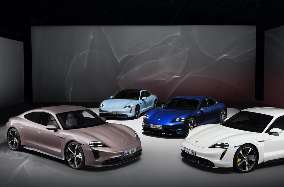 Базовый Porsche Taycan, электрокроссовер Mercedes-Benz EQA и длиннобазная Skoda Octavia: главное за неделю