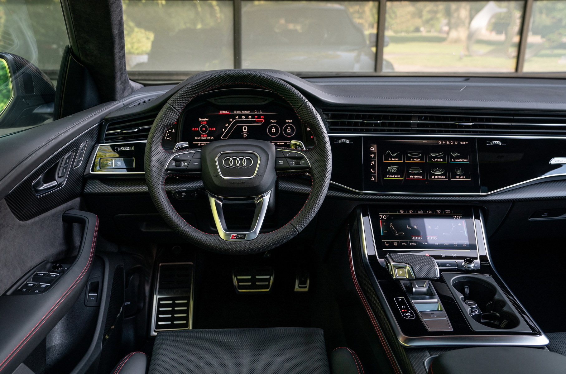 Audi RS Q8 с 600-сильным мотором V8 оценили в рублях