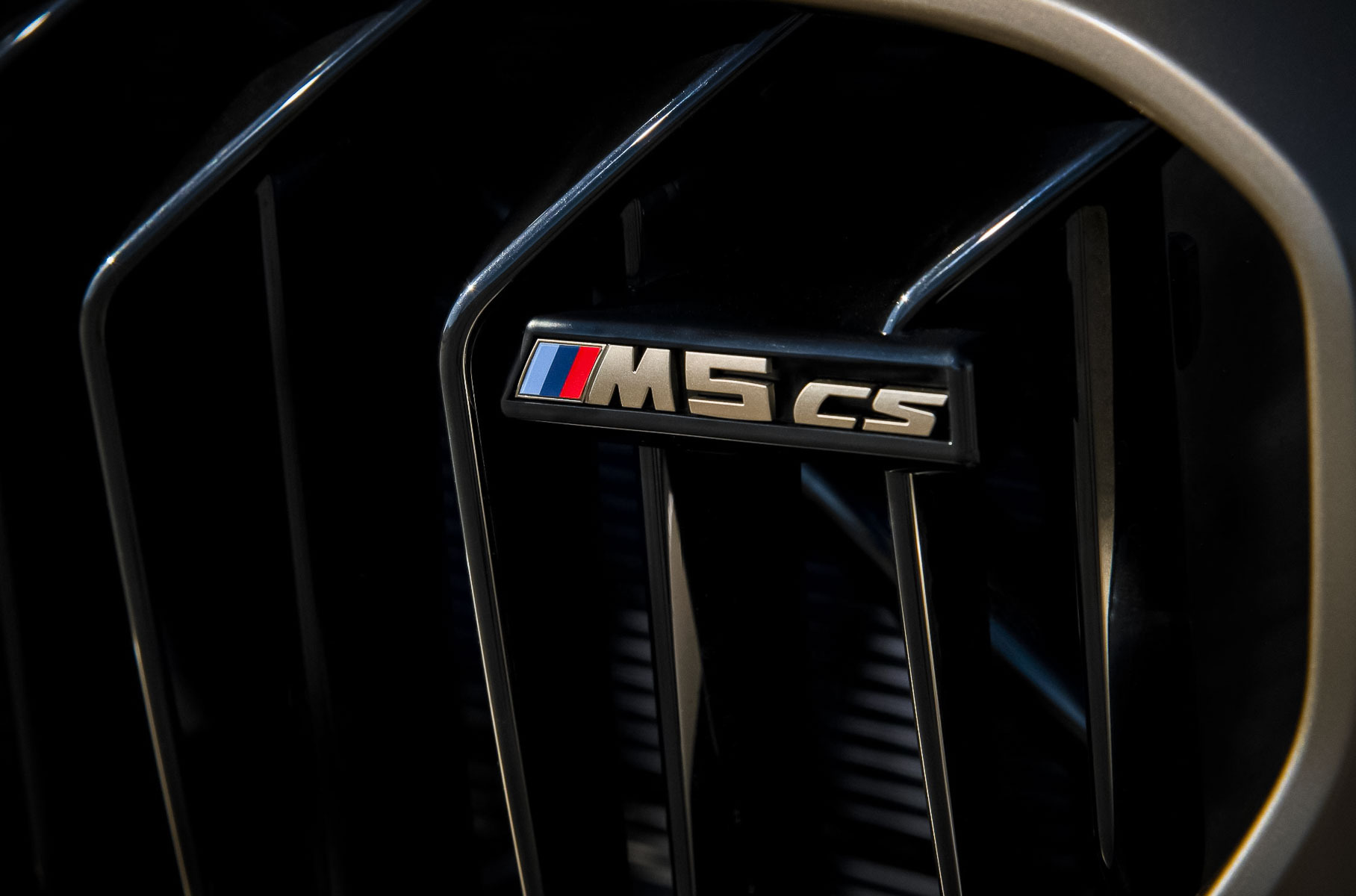 635 лошадиных сил и три секунды до «сотни»: BMW представил спецверсию M5 CS