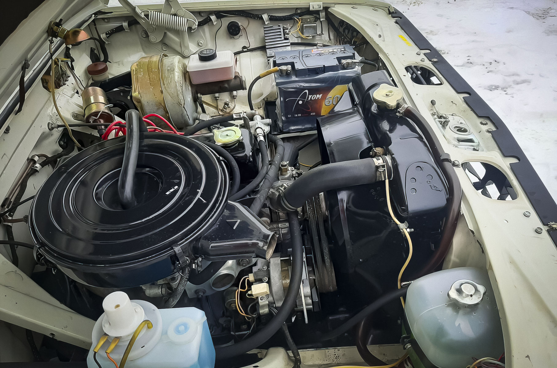 В России забытую на 25 лет в гараже «Волгу» продают по цене топовой Lada Granta