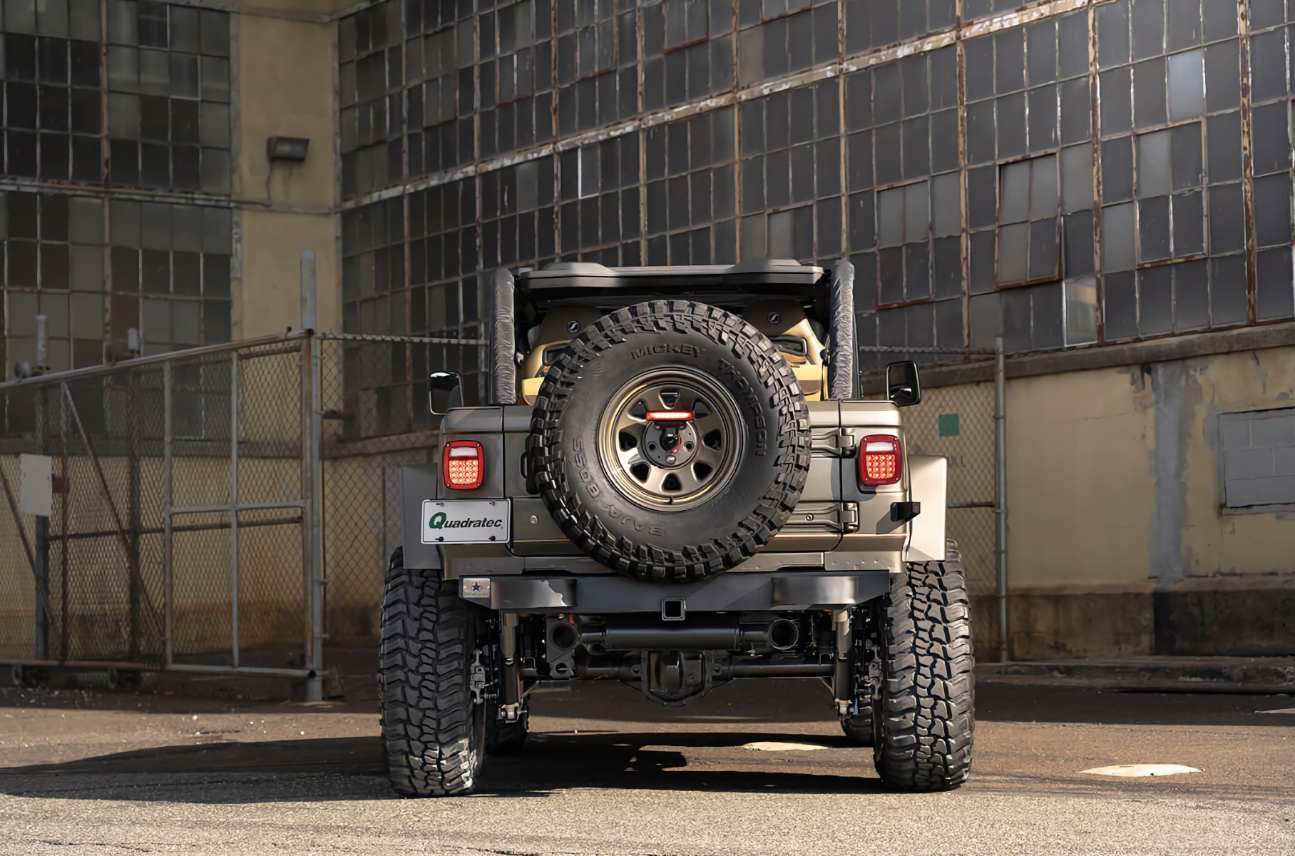 Продавец запчастей для Jeep построил Wrangler в стиле ретро
