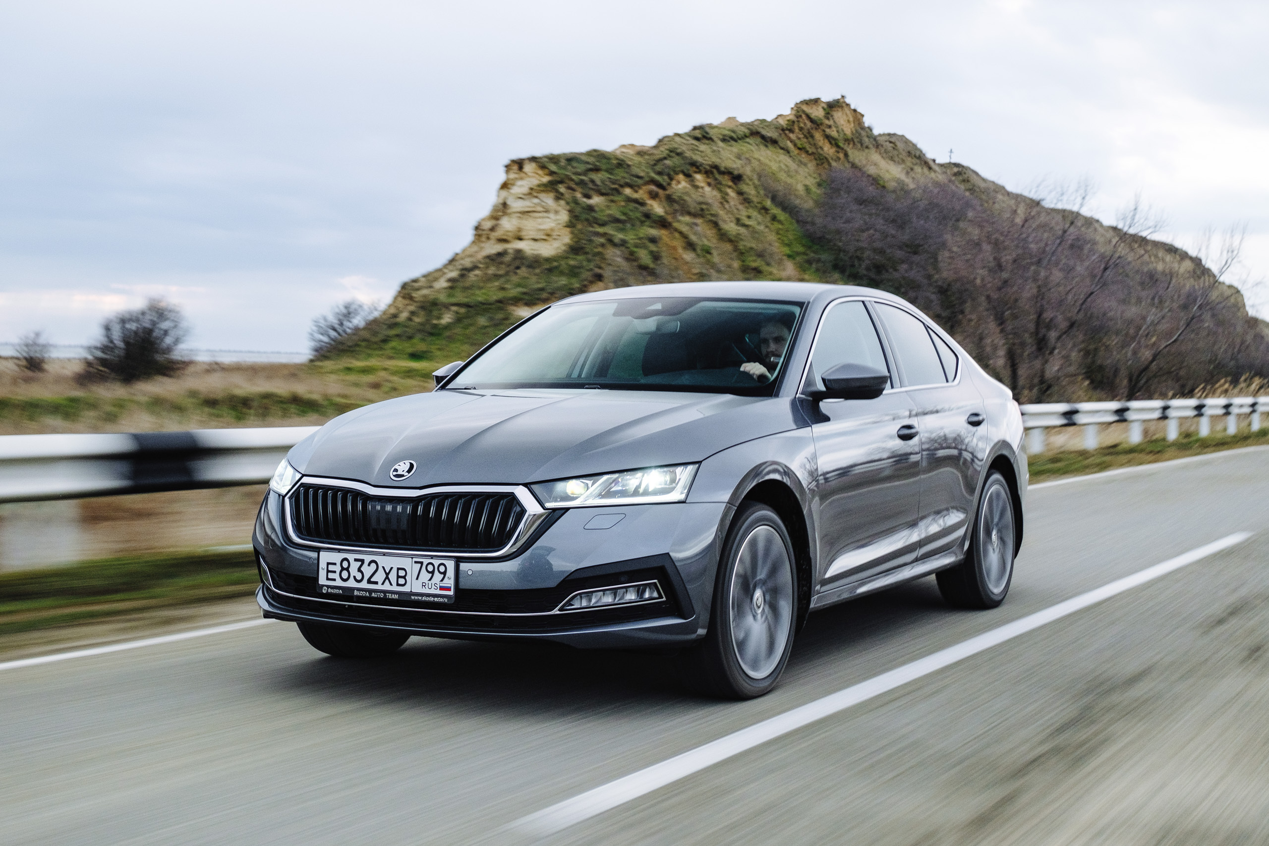 Skoda вывела на тесты обновленную Octavia: первые фотографии — Motor