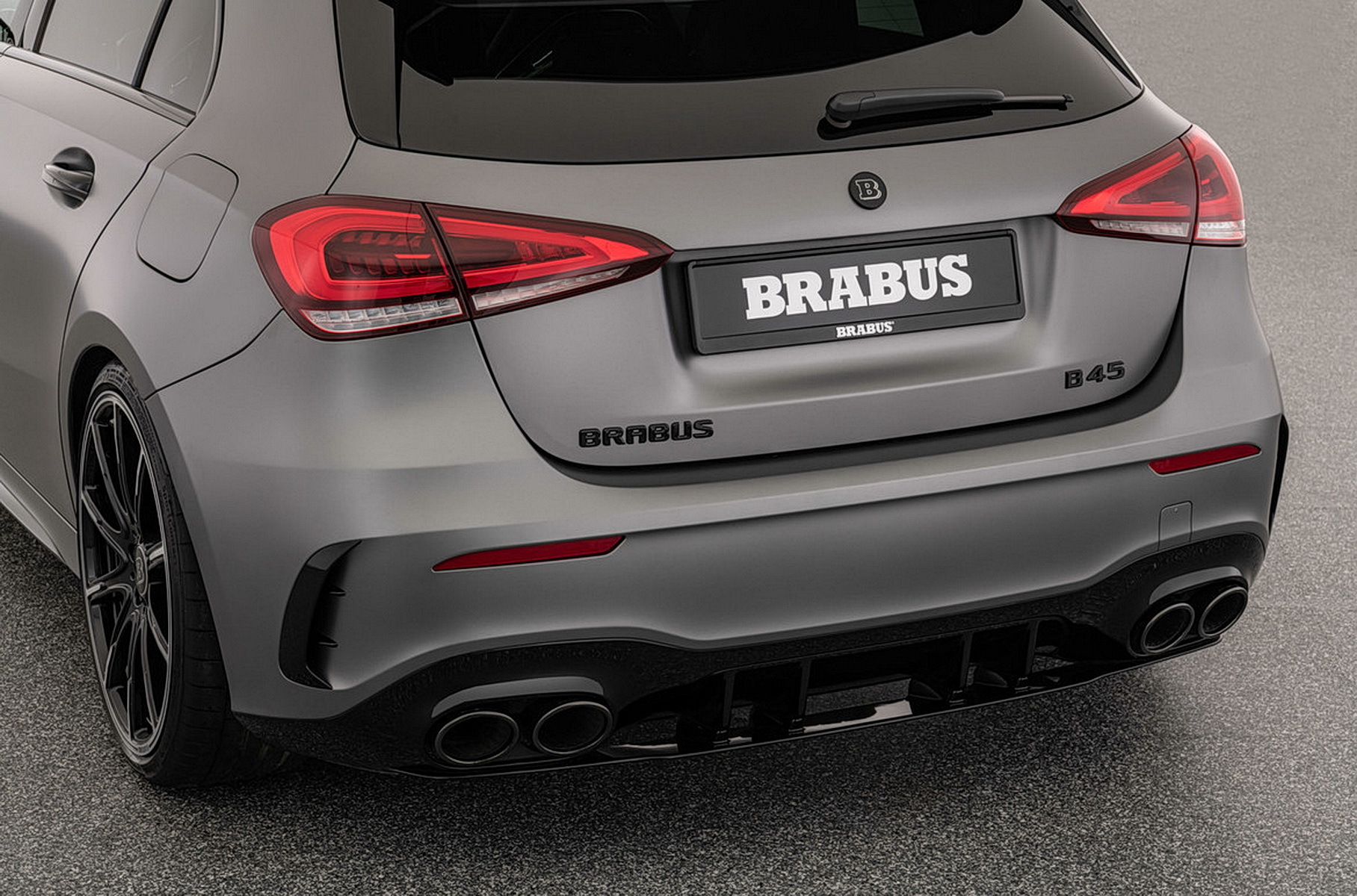 Brabus прокачал Mercedes-AMG A 45, сохранив трехлетнюю гарантию