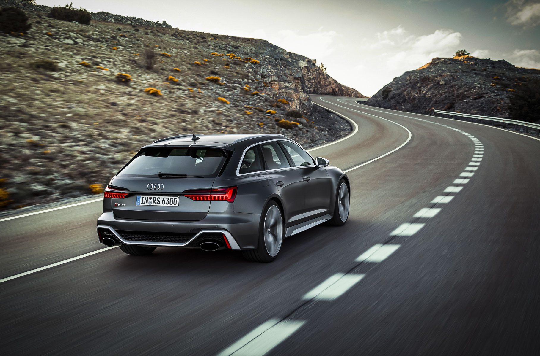 Audi назвала рублевые цены RS 6 Avant и RS 7 Sportback