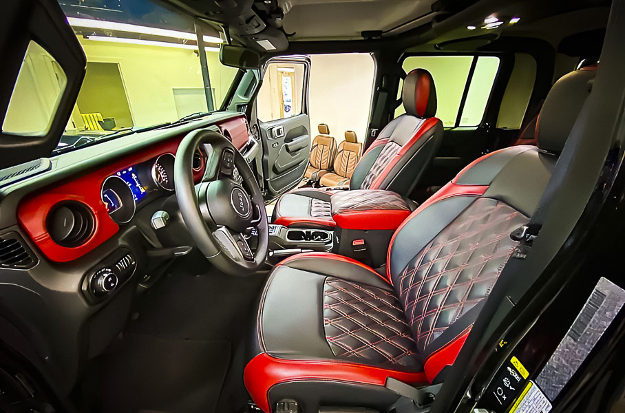 Шестиколесный Jeep Gladiator с кевларовым кузовом продали за 13 миллионов рублей