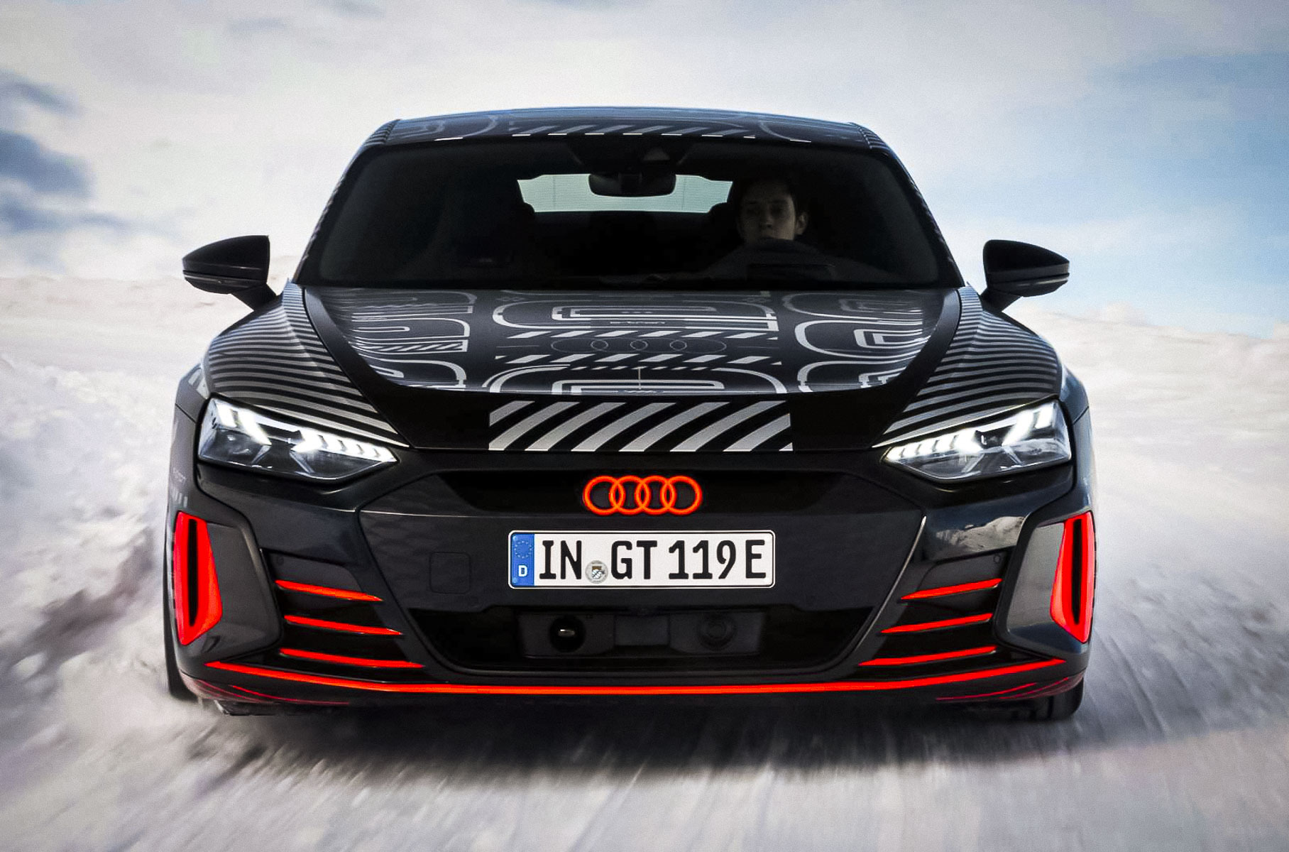 Электрический Audi e-tron GT показали на видео перед премьерой