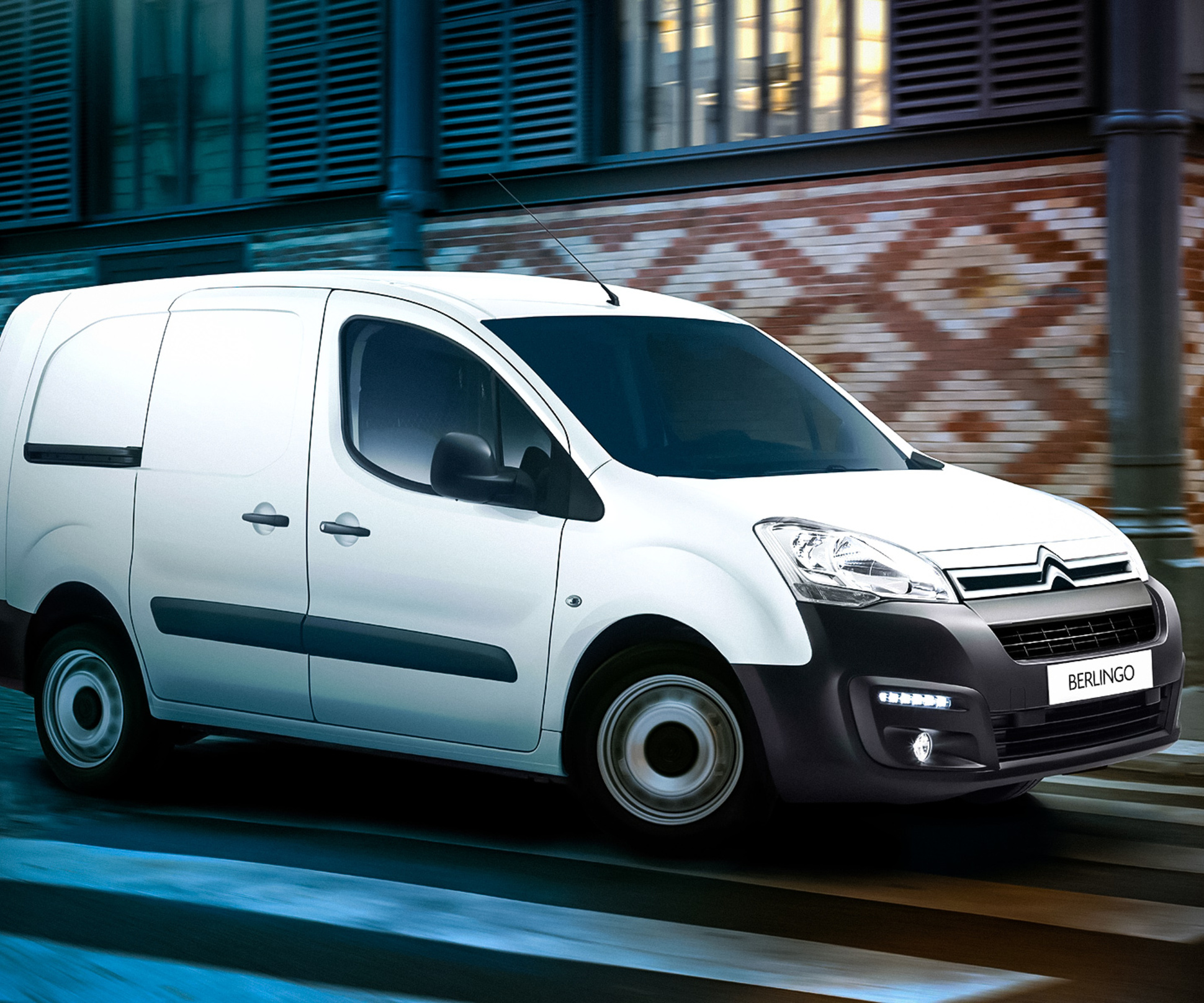 Лучший грузовой фургон в России - Citroen Berlingo! - Новости CITROEN 