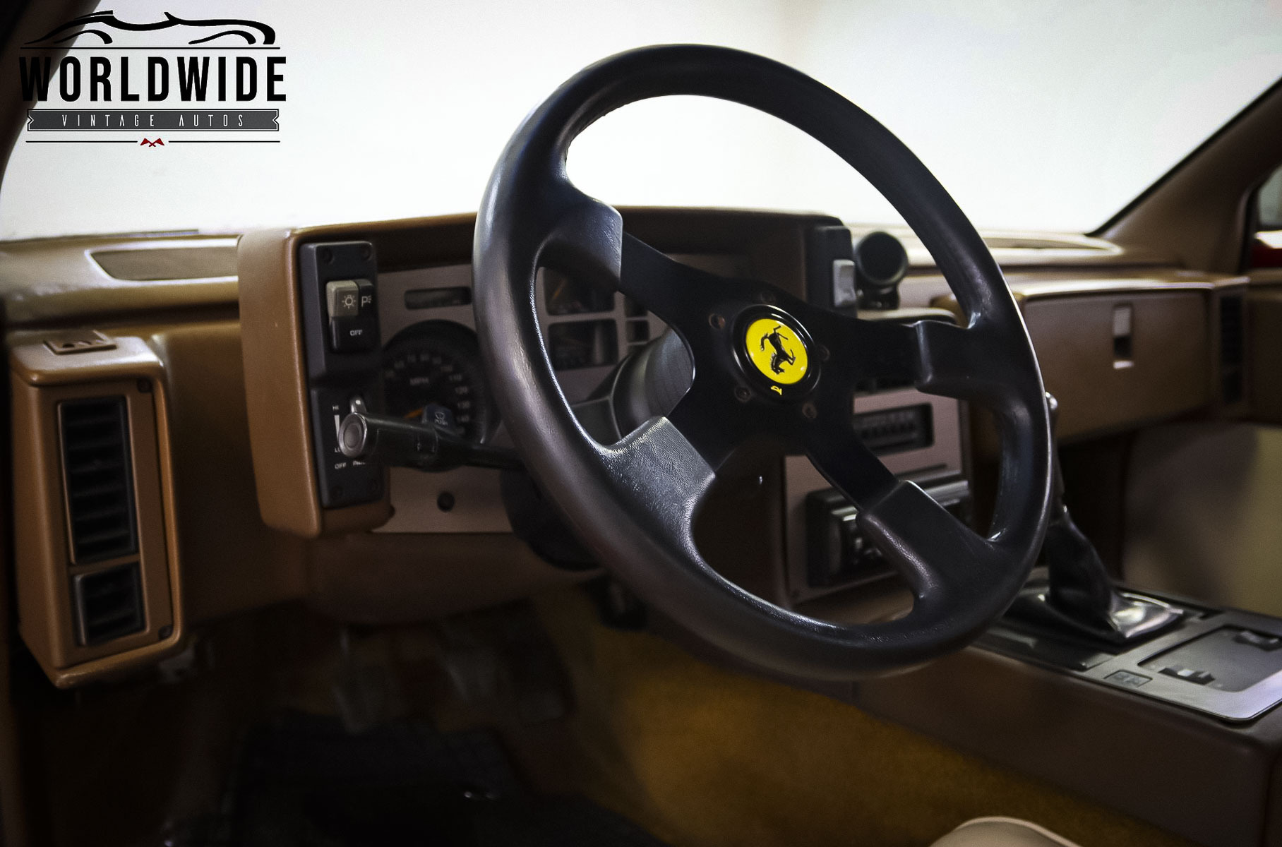 Реплику Ferrari F40 на базе Pontiac продают за 1,8 миллиона рублей