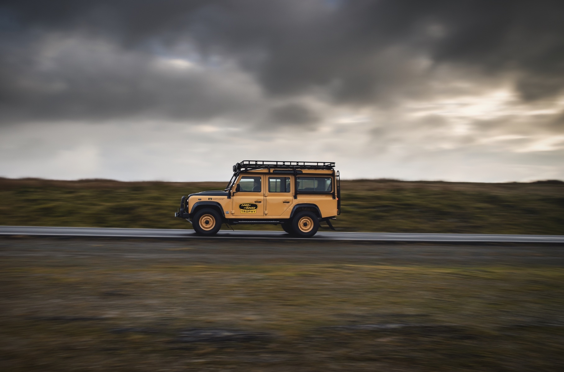Land Rover выпустит ограниченную серию экспедиционных Defender