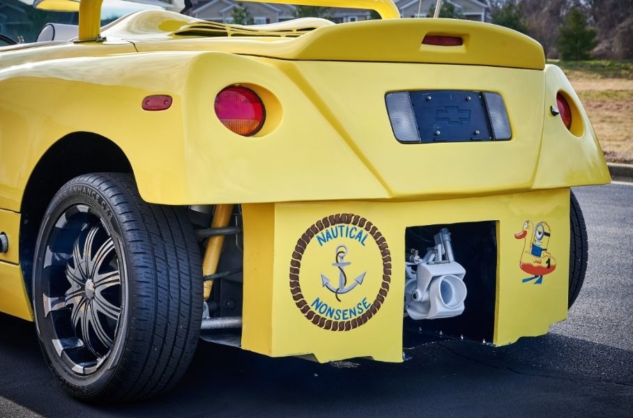Посмотрите на суперкар-амфибию с мотором от Corvette. Таких было собрано всего шесть штук