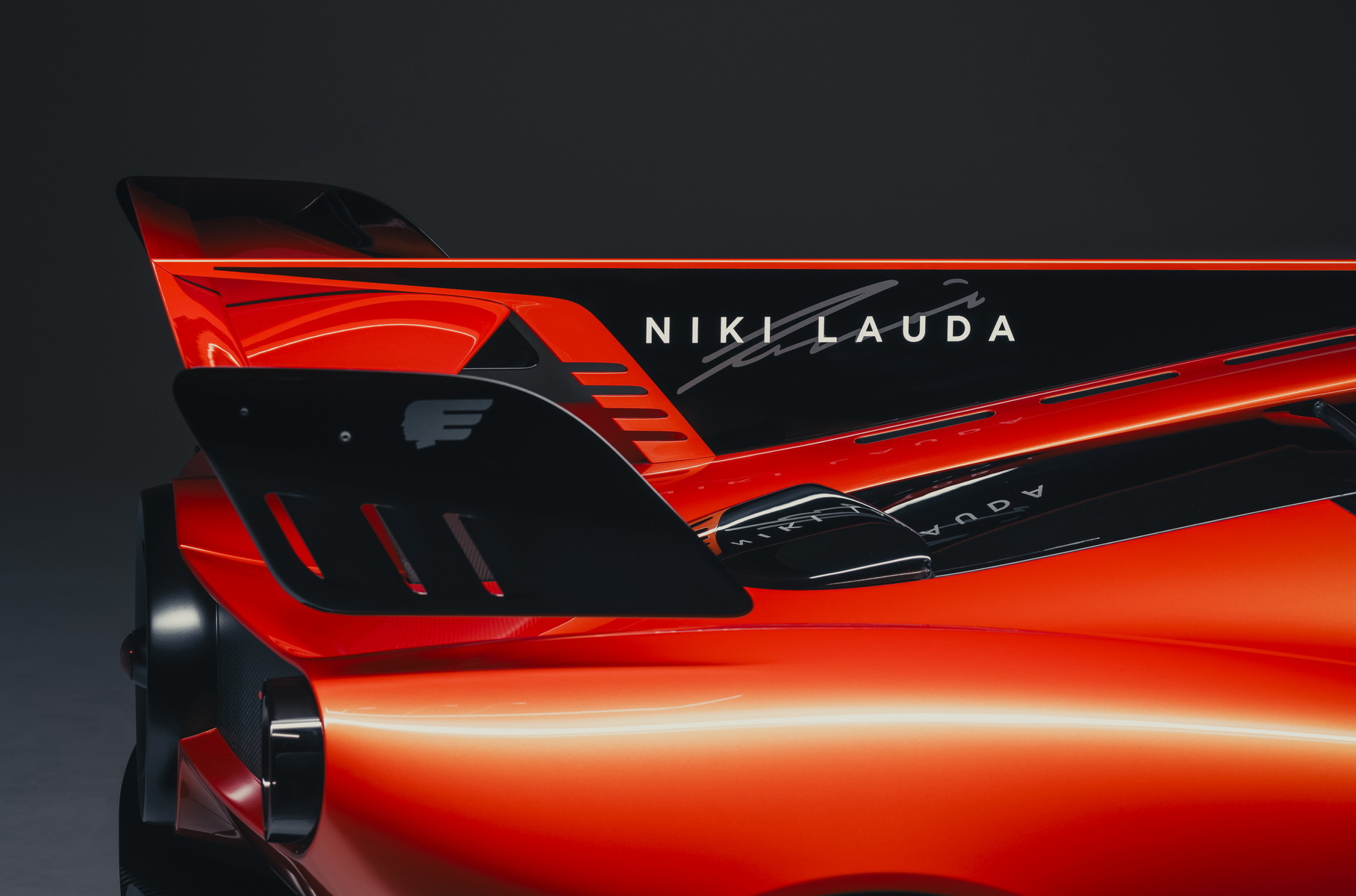 736 сил на 852 килограмма массы: представлен суперкар GMA T.50s Niki Lauda