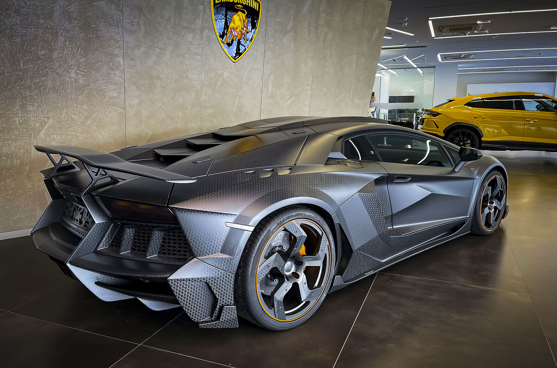 В России продают уникальный 1250-сильный Lamborghini Aventador за 64 миллиона рублей