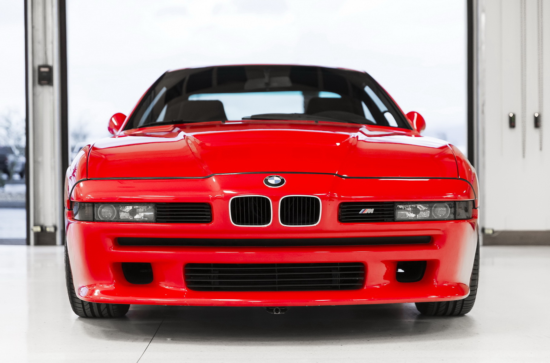 BMW восстановила уникальную M8 1990 года выпуска с мотором V12