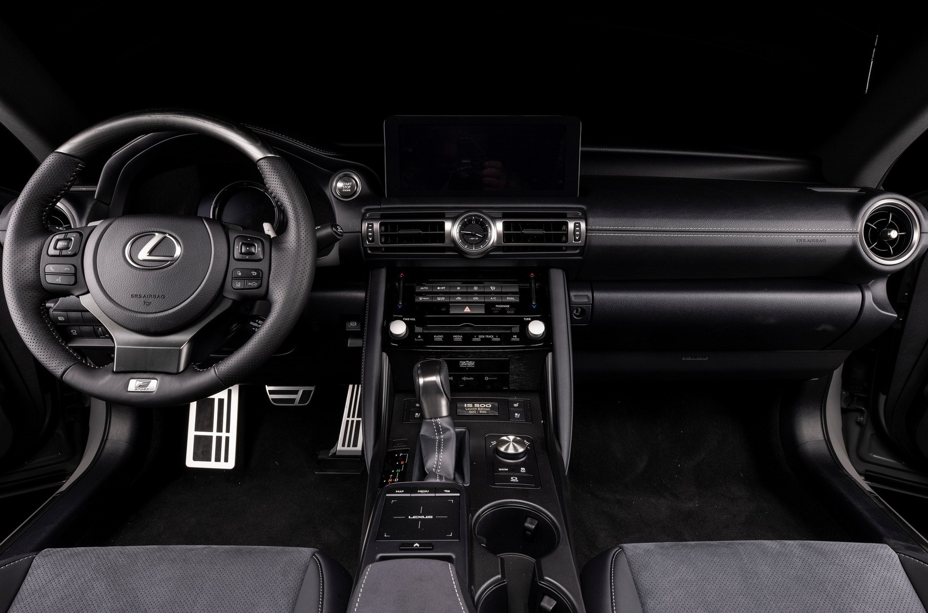 Lexus выпустит спецверсию седана IS с атмосферным V8