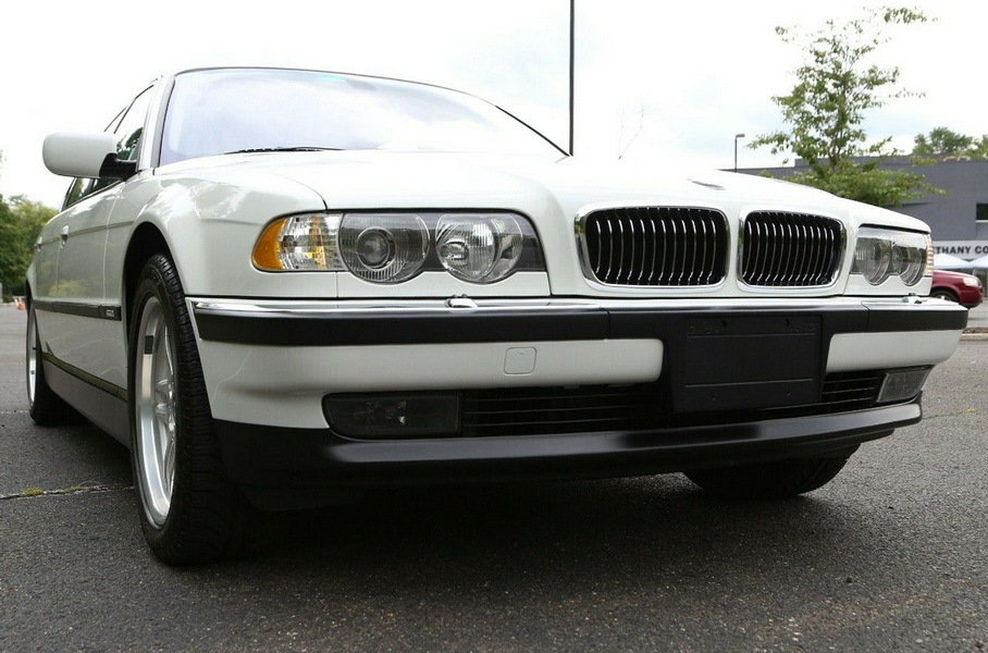 20-летний BMW 7-Series E38 продают по цене нового X7