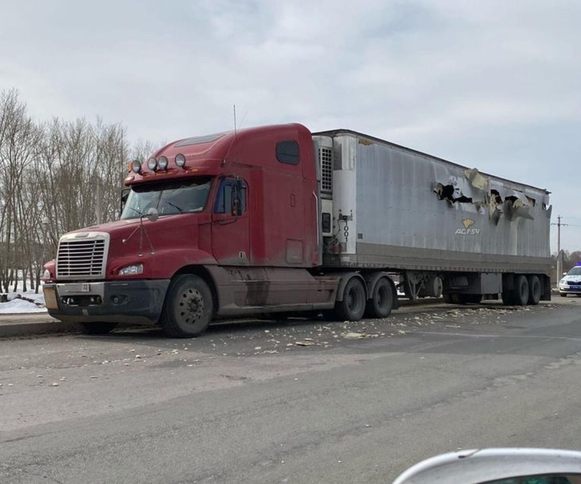 Танк протаранил фуру на трассе в Новосибирской области — Motor