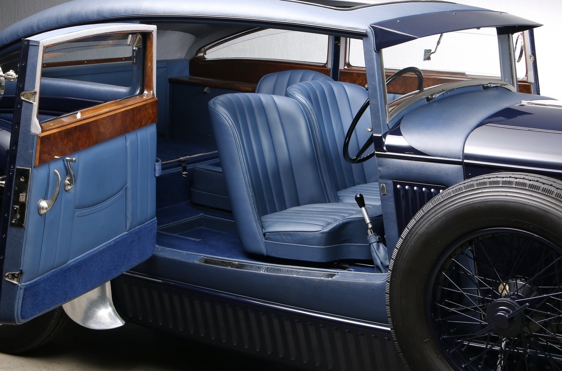 Реплику одного из самых известных Bentley выставили на продажу за 36 миллионов рублей