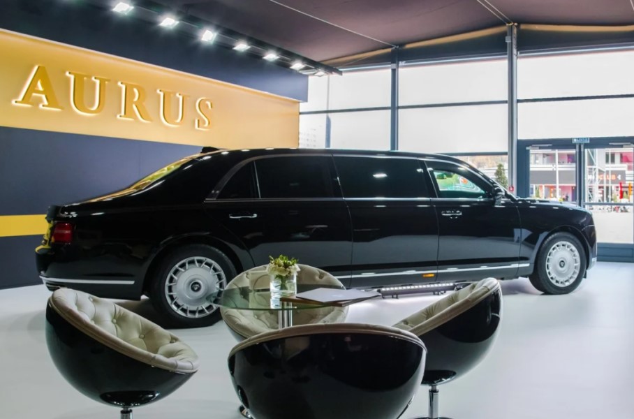 Лимузин Aurus как у Путина теперь можно купить. Он стоит как шесть Lamborghini Urus