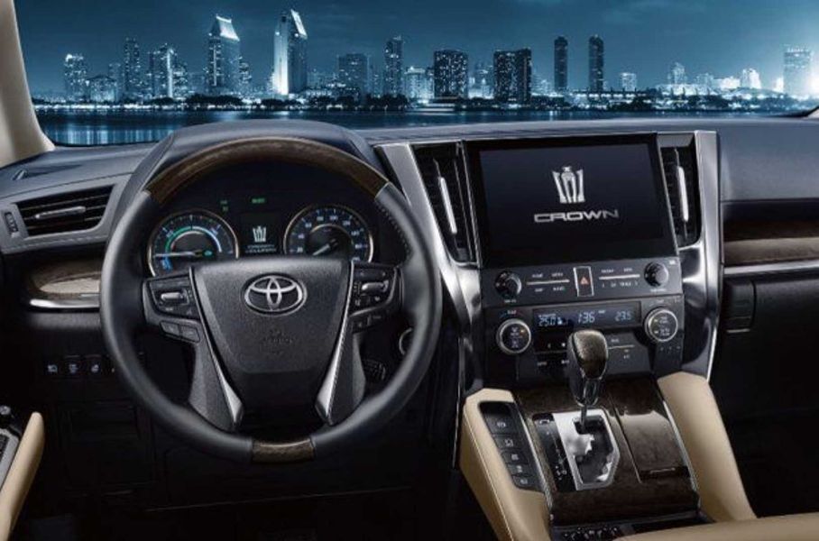 В Шанхае дебютировал роскошный минивэн Toyota Crown Vellfire