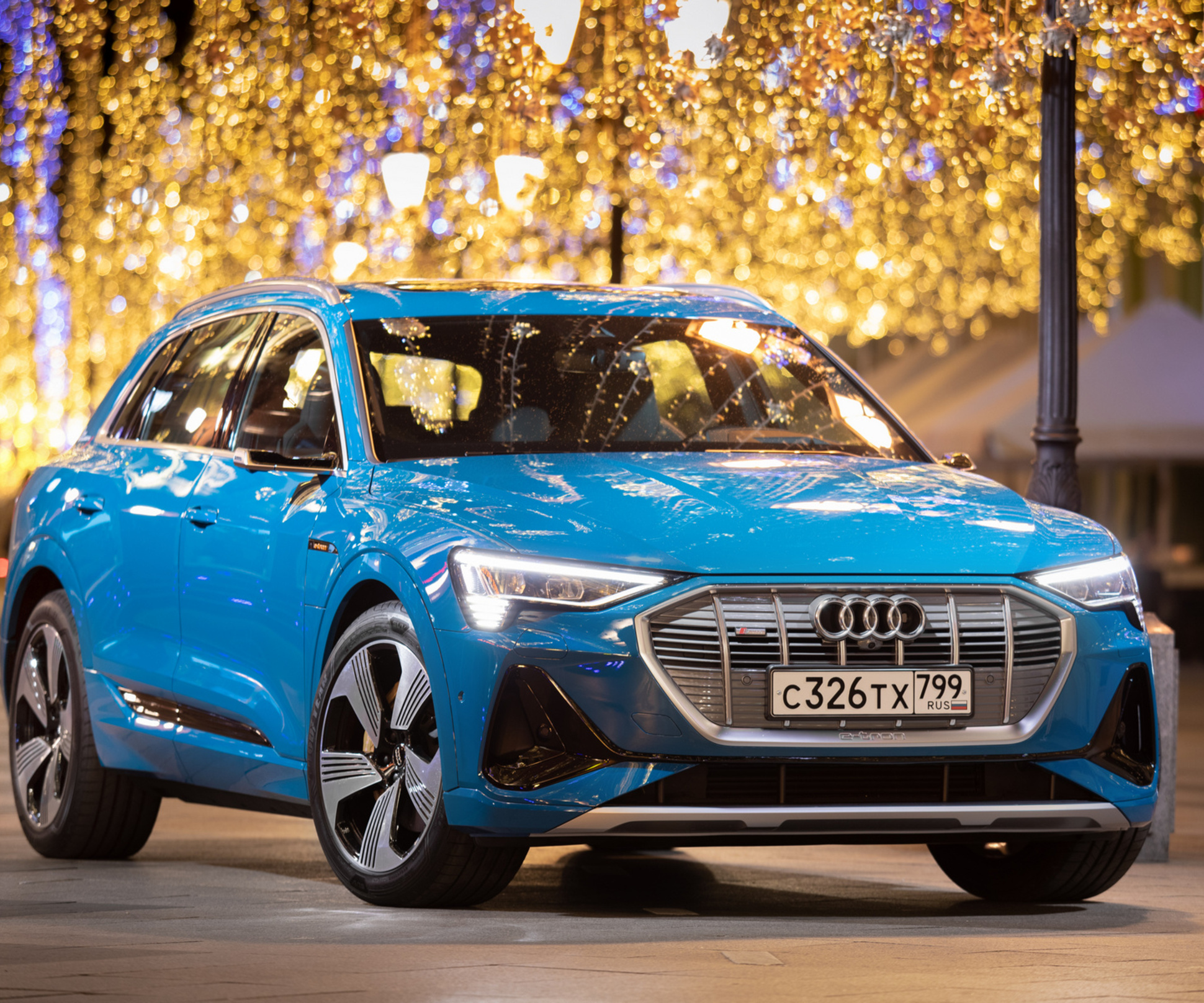 Колонка про Audi e-tron в средней полосе: электромобиль для консерваторов —  Тест-драйв — Motor