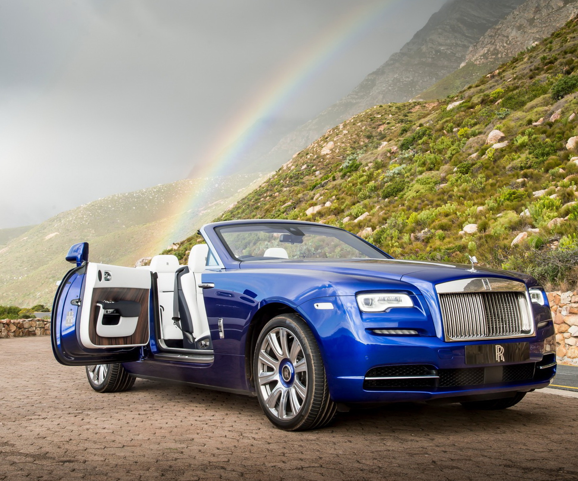 rolls royce phantom dawn