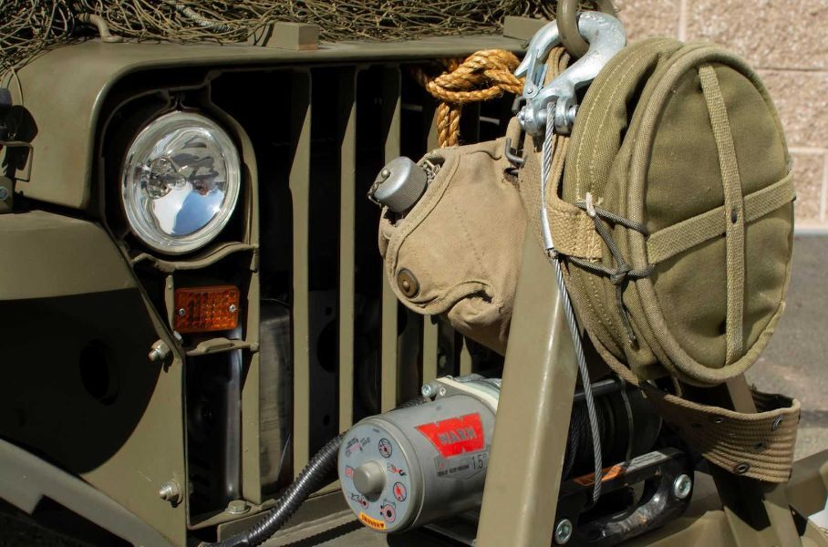 Детский армейский внедорожник с мотором от газонокосилки продают по цене Lada XRay Cross