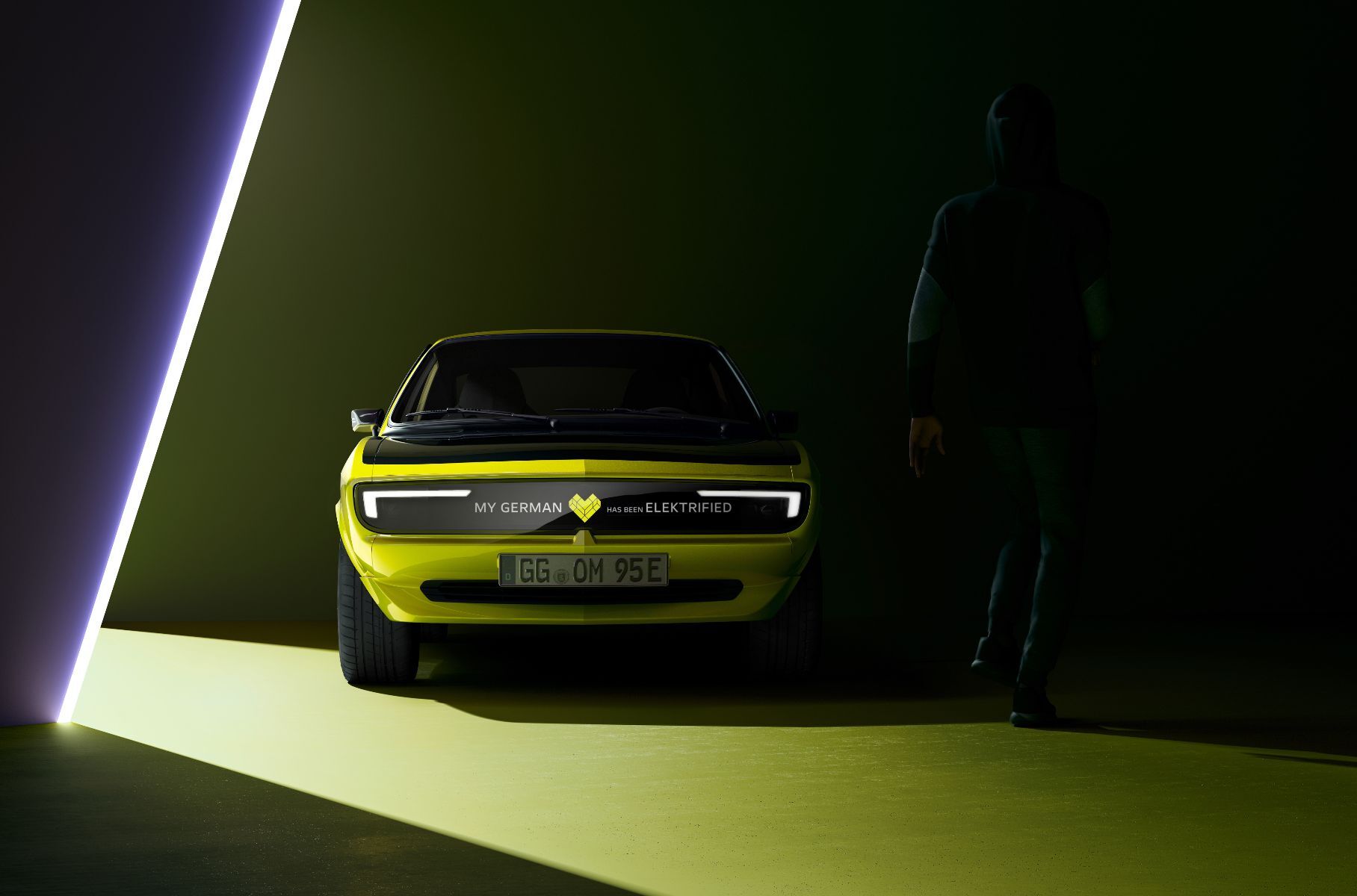 Opel возродила купе Manta в виде электрокара
