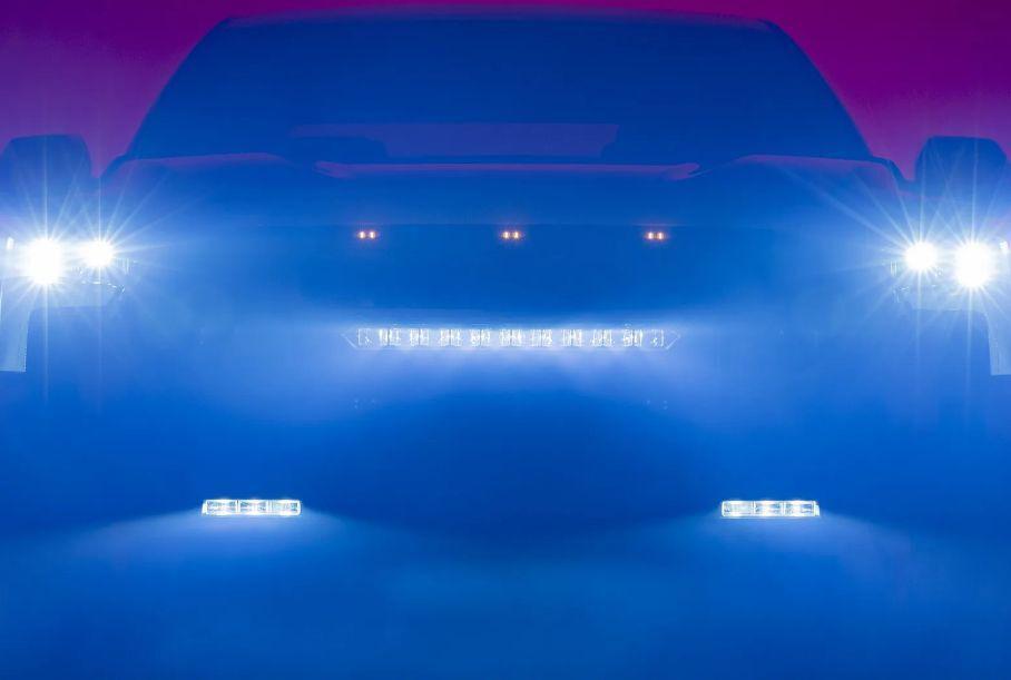 Электрический Ford F-150, первый электрокар Lamborghini и новая Toyota Tundra: главное за неделю