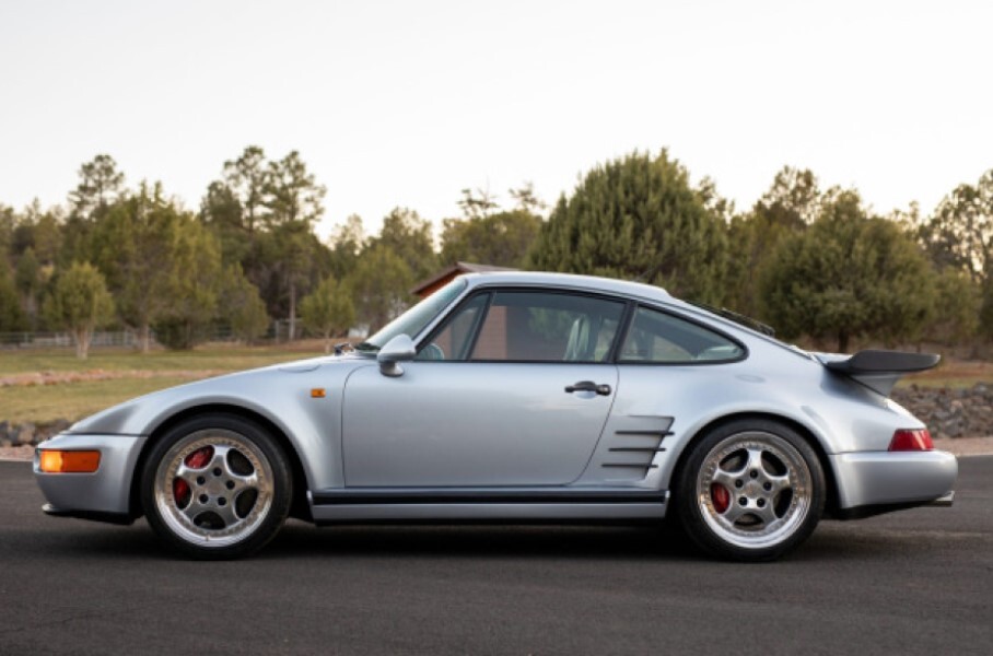 Редчайший Porsche 911 продают за 30 миллионов рублей. Таких спорткаров построили всего десять экземпляров
