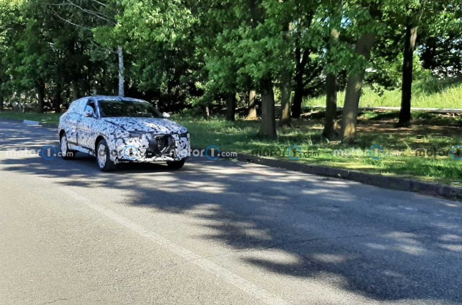 Серийный Alfa Romeo Tonale впервые заметили на дороге