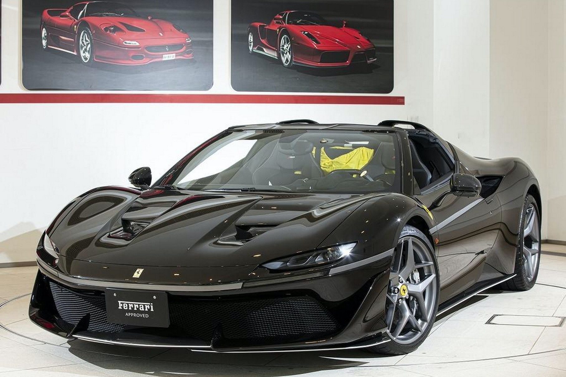Один из десяти Ferrari, построенных только для Японии, пустят с молотка за 260 миллионов рублей