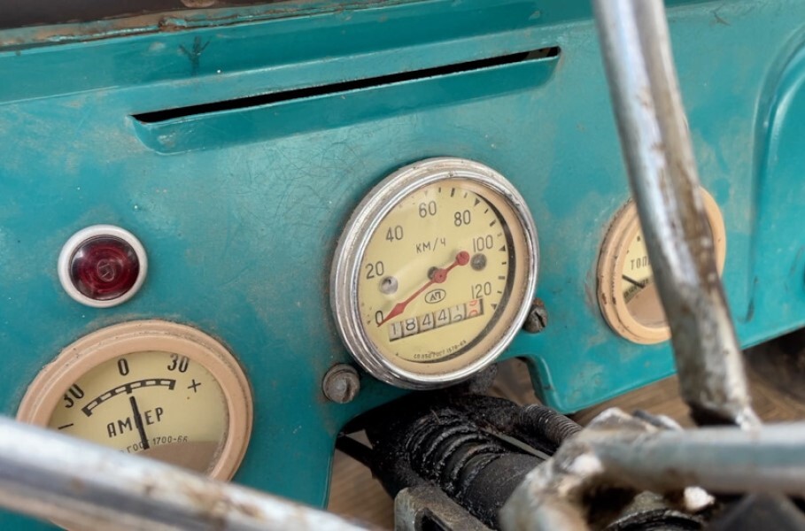 Видео: посмотрите на настоящую «капсулу времени» — 45-летнюю советскую мотоколяску с пробегом 18 000 километров