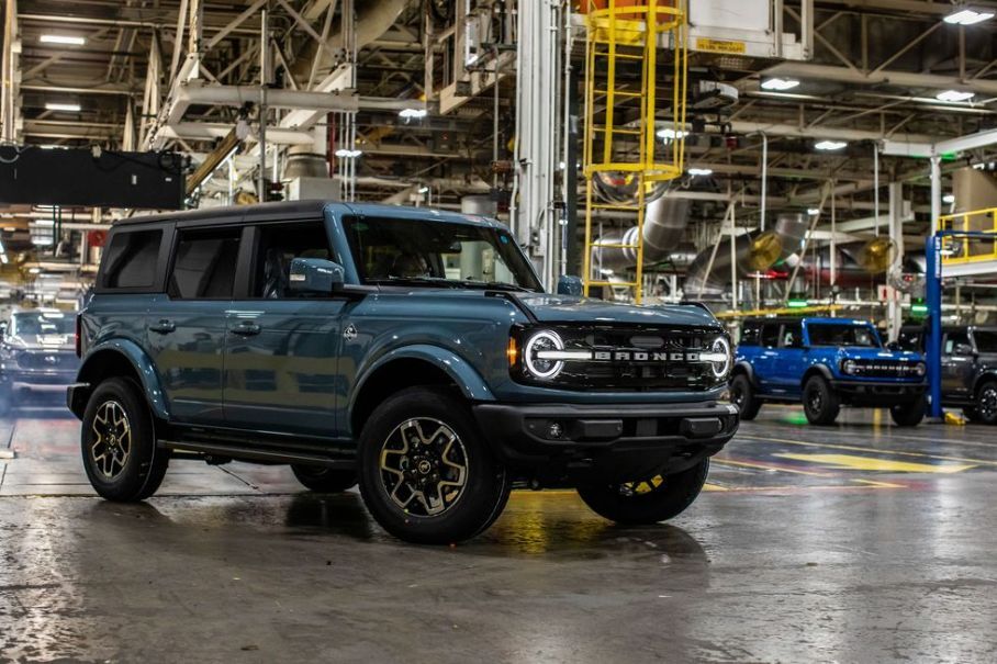 Ford наконец приступил к производству Bronco