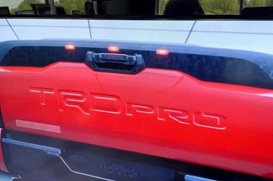 В Сеть «слили» изображения новой Toyota Tundra во внедорожной версии TRD Pro