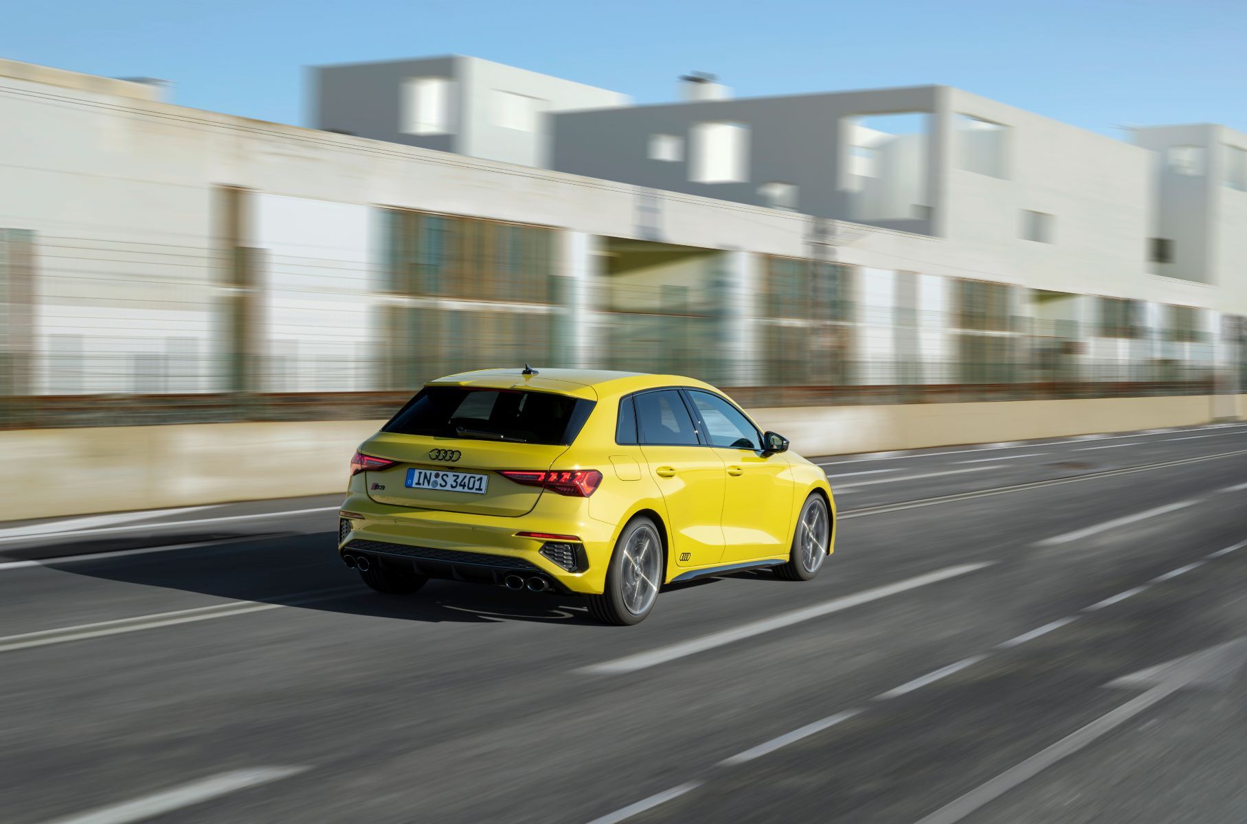 Audi объявила цены на новые S3 и S3 Sportback для России