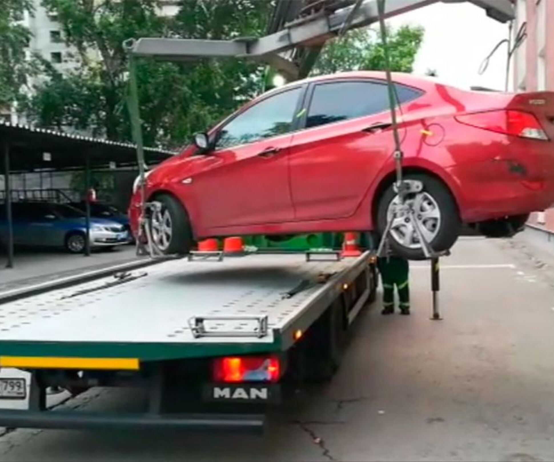 Московский водитель накопил штрафов на сумму больше стоимости его машины —  Motor