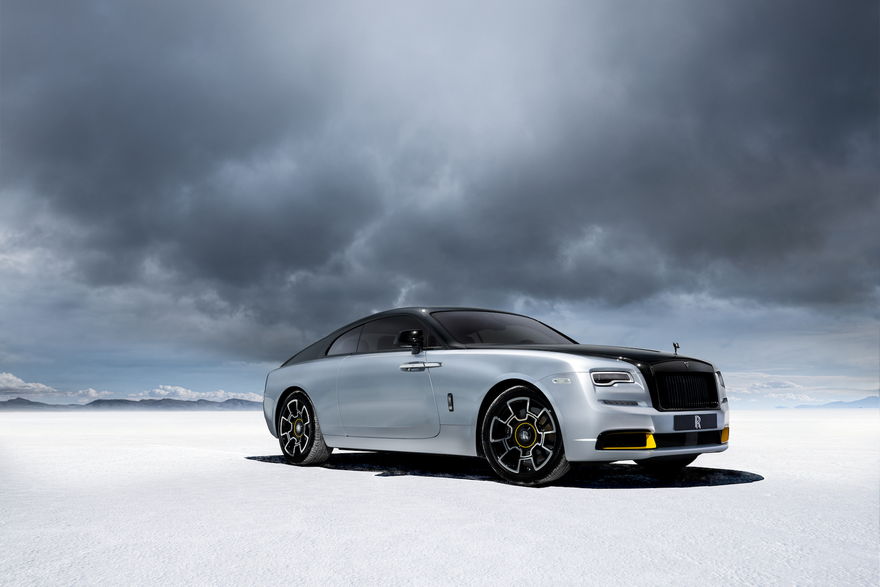 Rolls-Royce выпустил особые Wraith и Dawn в честь легендарного британского автогонщика