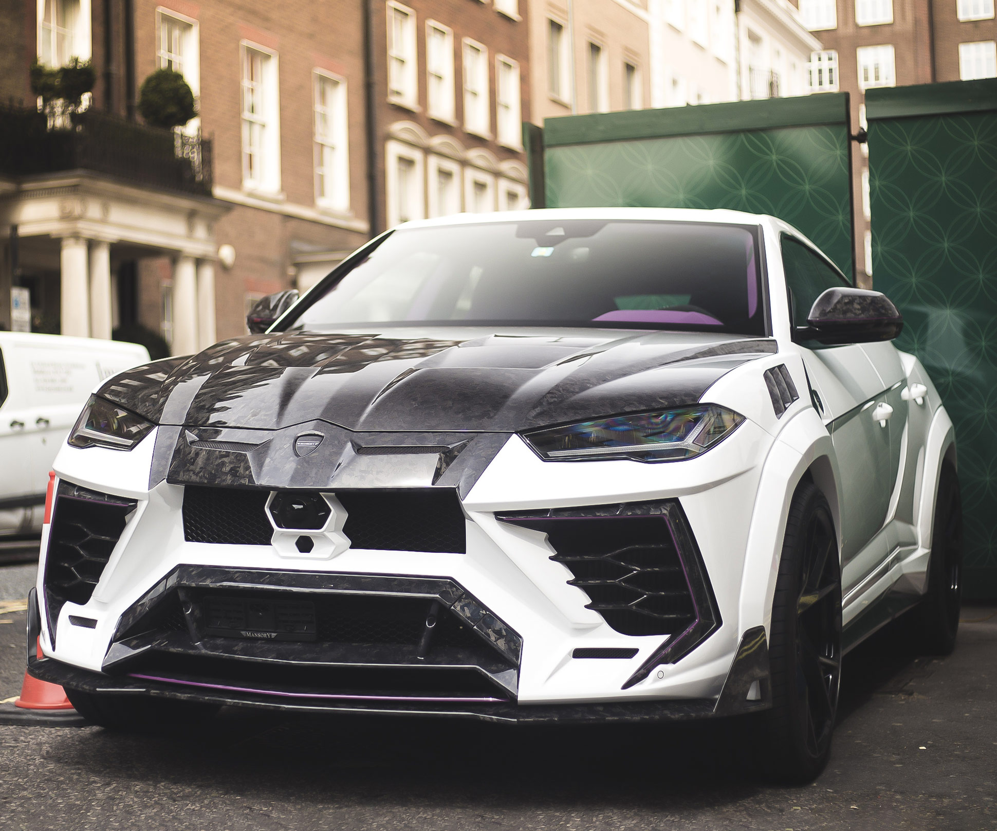 Этот монстр называется Mansory Venatus и стоит как несколько очень хороших  машин. Выясняем, почему — Лаборатория — Motor