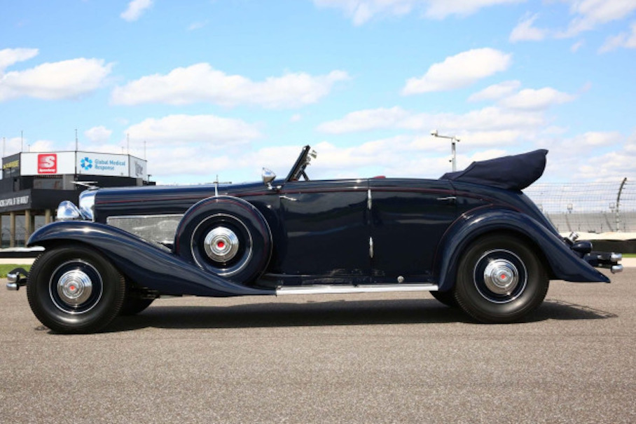 Один из двух сохранившихся кабриолетов 1935 года стал самым дорогим лотом аукциона
