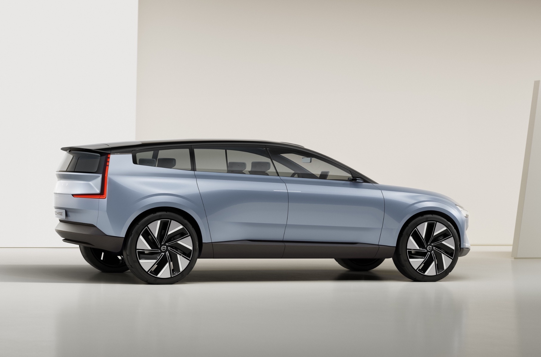 Volvo показала предвестника будущей линейки электромобилей