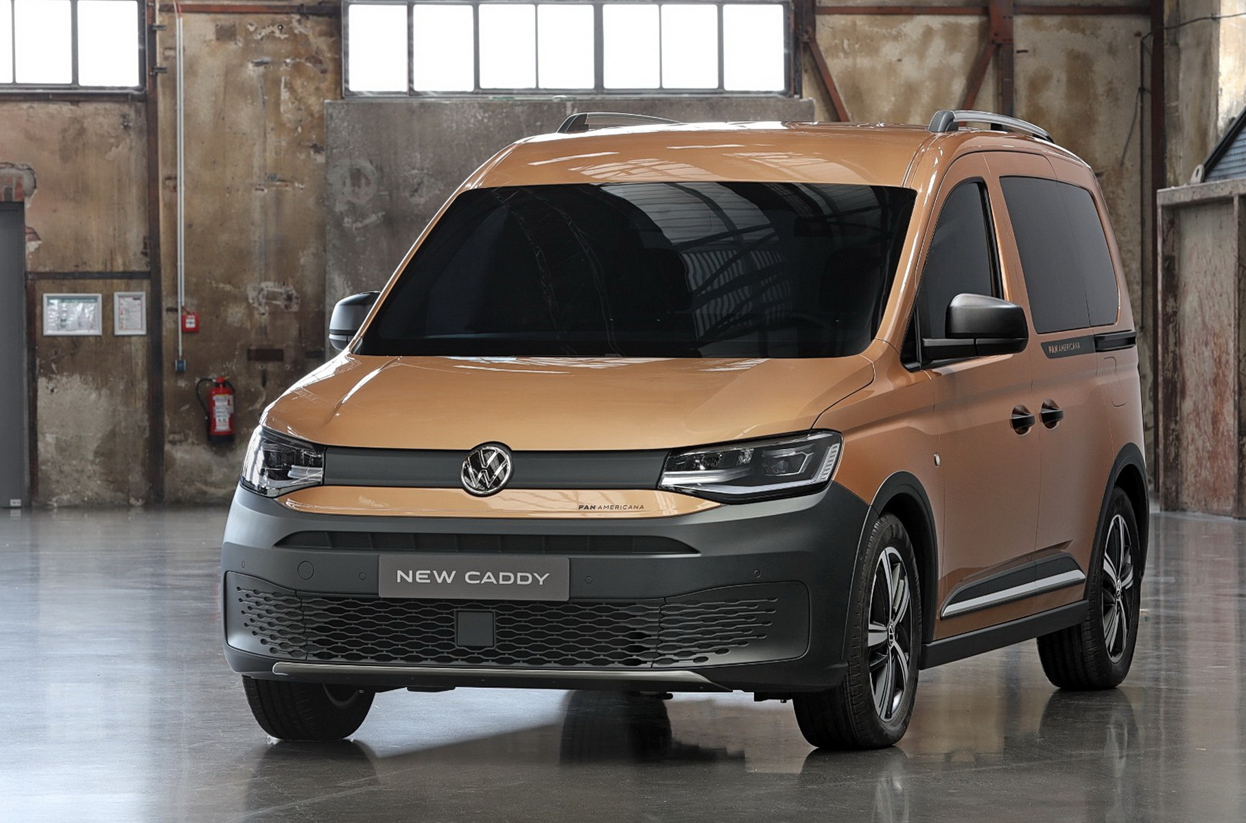 В России начали продавать кросс-версию Volkswagen Caddy