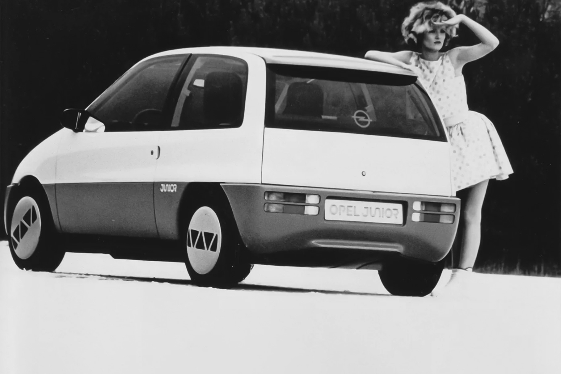 Концепт Opel Junior: первая работа Криса Бэнгла