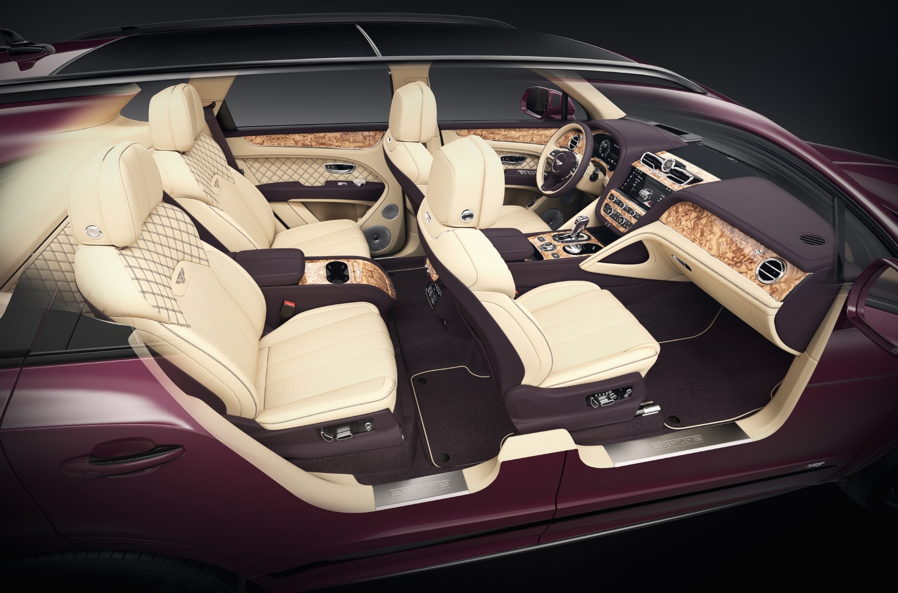 Пурпурный Bentley Bentayga стал тысячной работой ателье Mulliner
