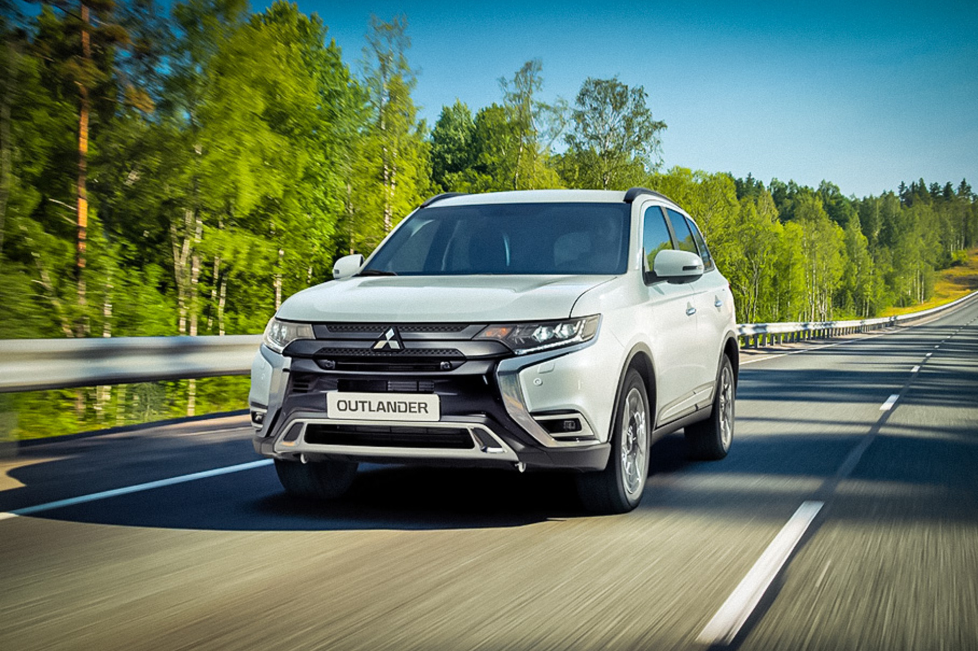 Российский Mitsubishi Outlander слегка обновился и подорожал — Motor