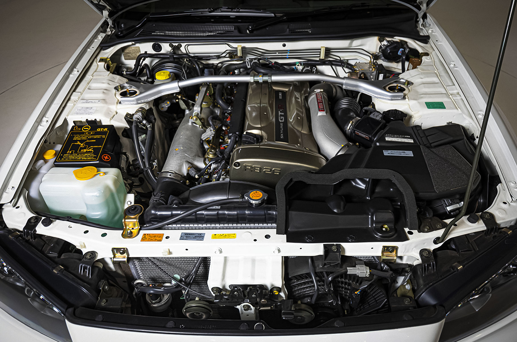 Редчайший 19-летний Nissan Skyline GT‑R без пробега ушел с молотка за 37 миллионов рублей