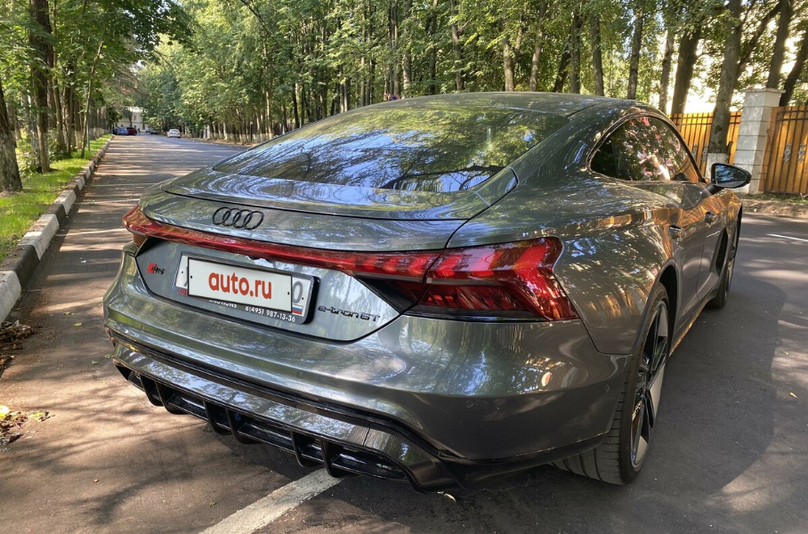 В России продают 646-сильный электрокар Audi, который официально пока не поставляется