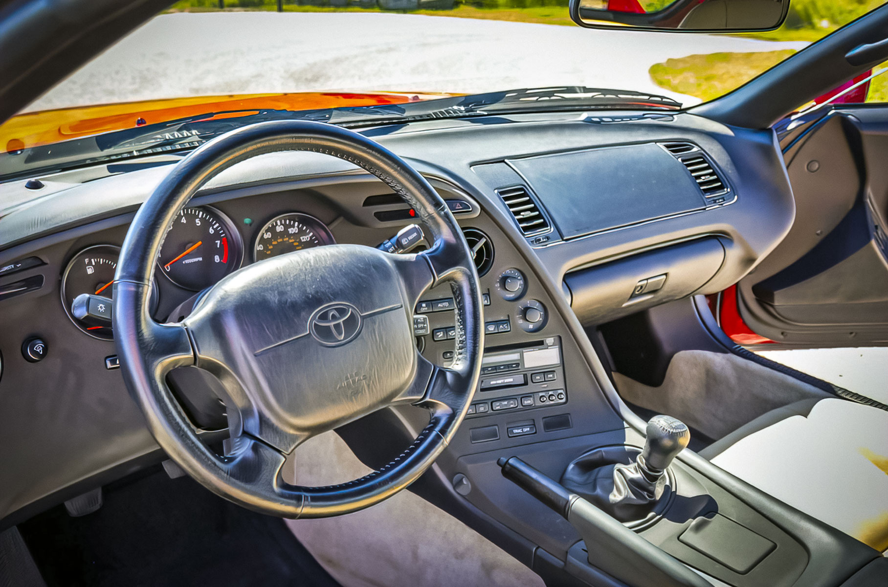 Посмотрите на 26-летнюю Toyota Supra, за которую дают вдвое больше, чем за новый Land Cruiser